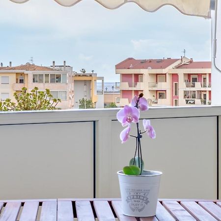 Апартаменты Casa Andrea A 1,5 Km Dal Mare! Куарту-Сант'Элена Экстерьер фото