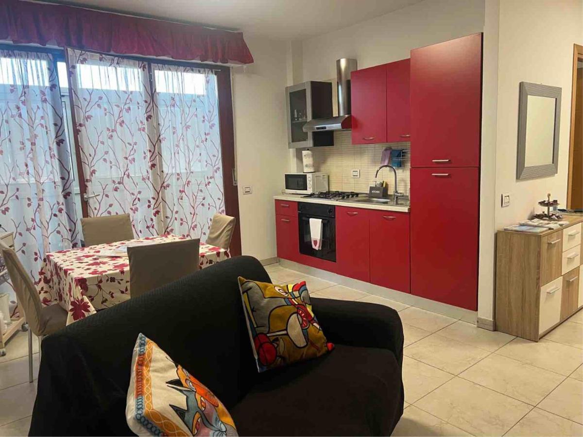 Апартаменты Casa Andrea A 1,5 Km Dal Mare! Куарту-Сант'Элена Экстерьер фото