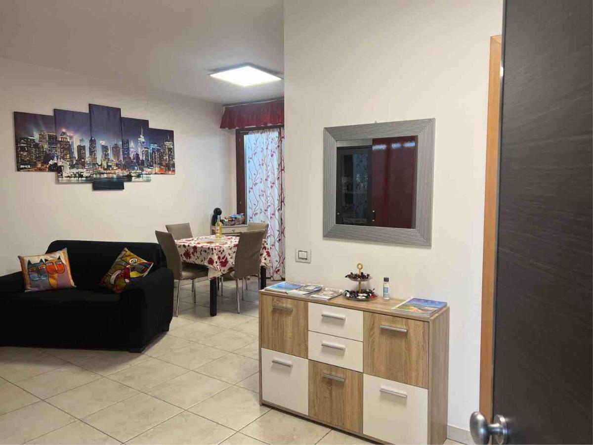 Апартаменты Casa Andrea A 1,5 Km Dal Mare! Куарту-Сант'Элена Экстерьер фото